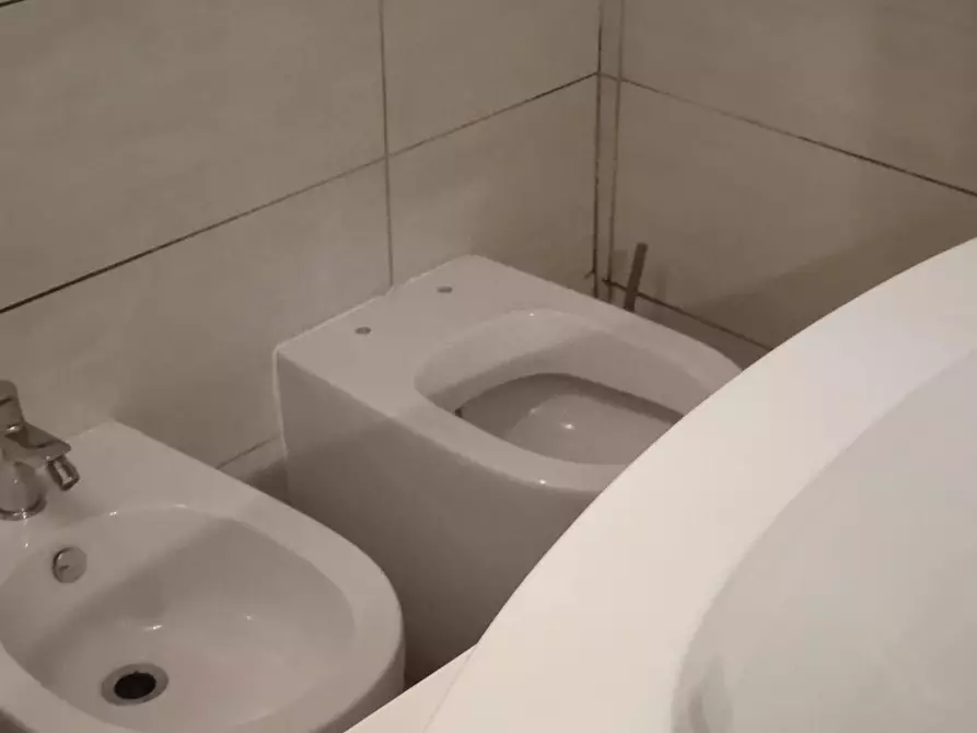 Immagine 14 di Porzione di casa in vendita  a Carrara