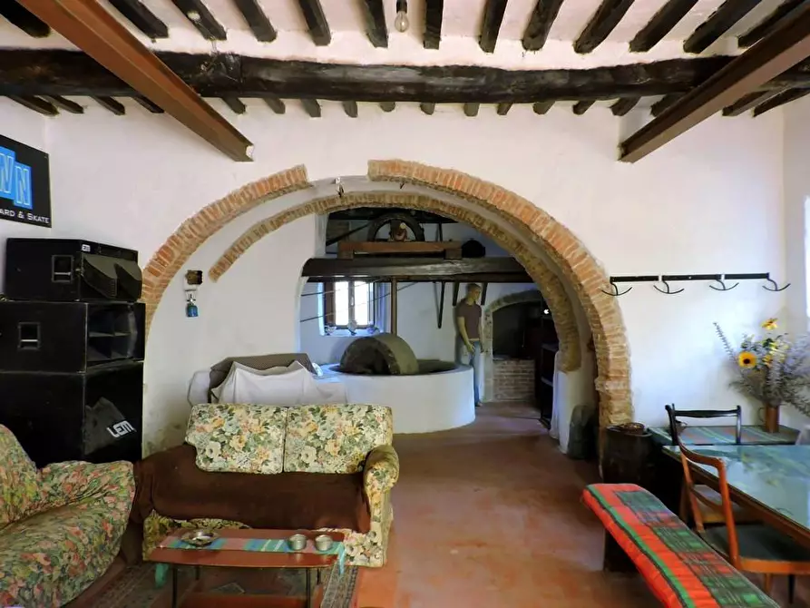 Immagine 16 di Rustico / casale in vendita  a Calci