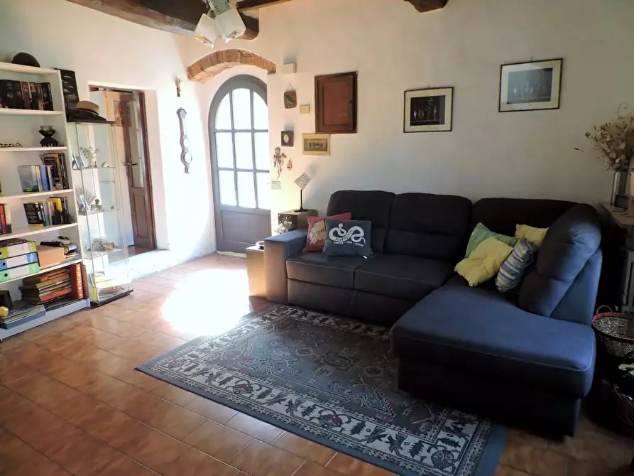 Immagine 7 di Rustico / casale in vendita  a Calci