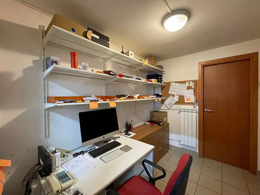 Immagine 25 di Laboratorio in vendita  a Empoli