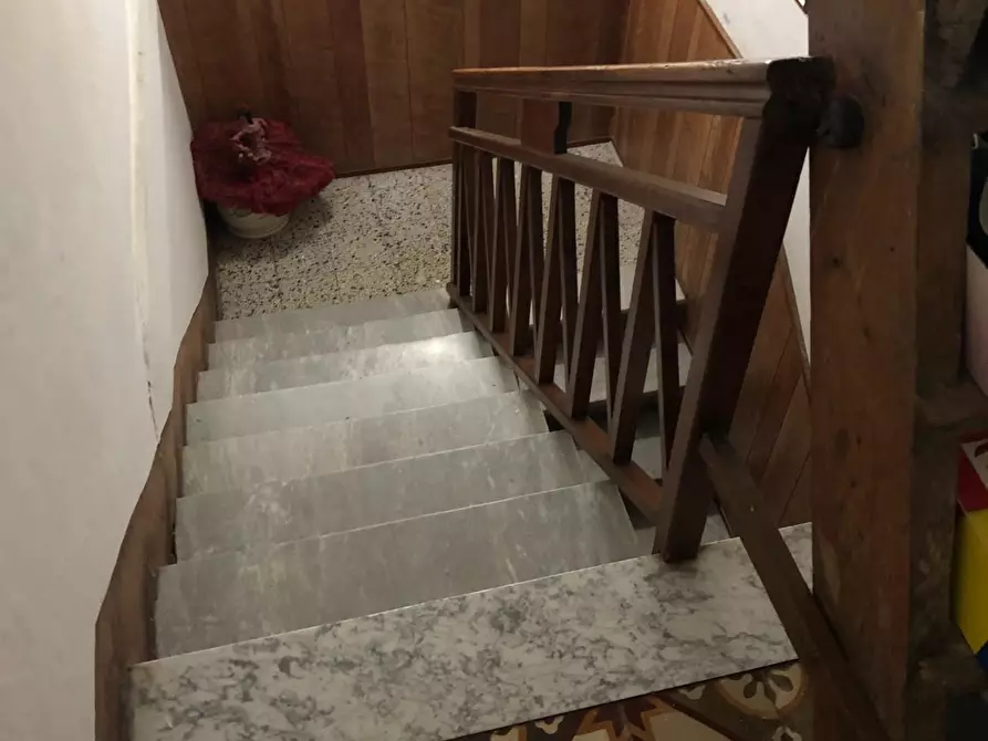 Immagine 11 di Casa semindipendente in vendita  a Montignoso