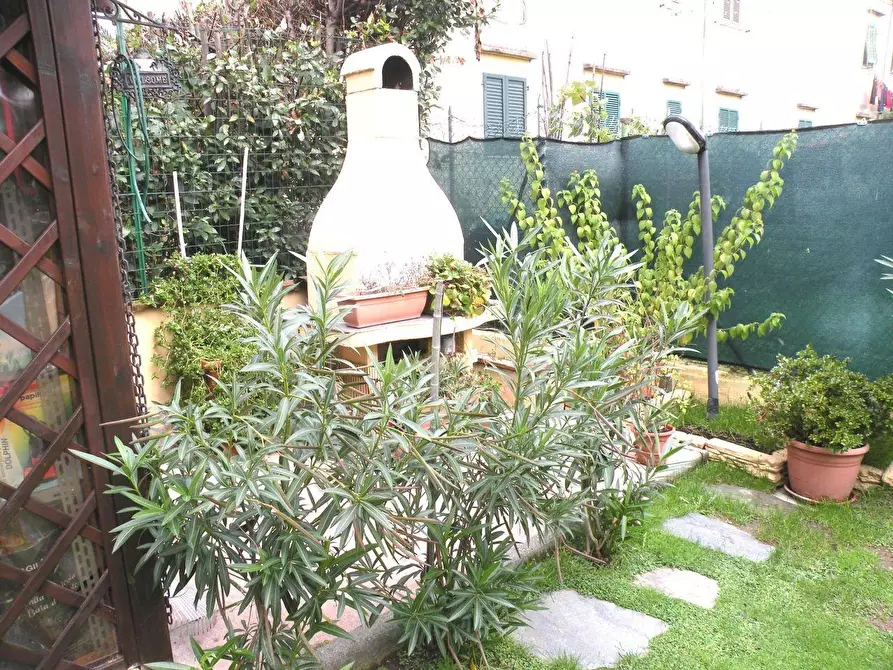 Immagine 18 di Villetta a schiera in vendita  a Massa