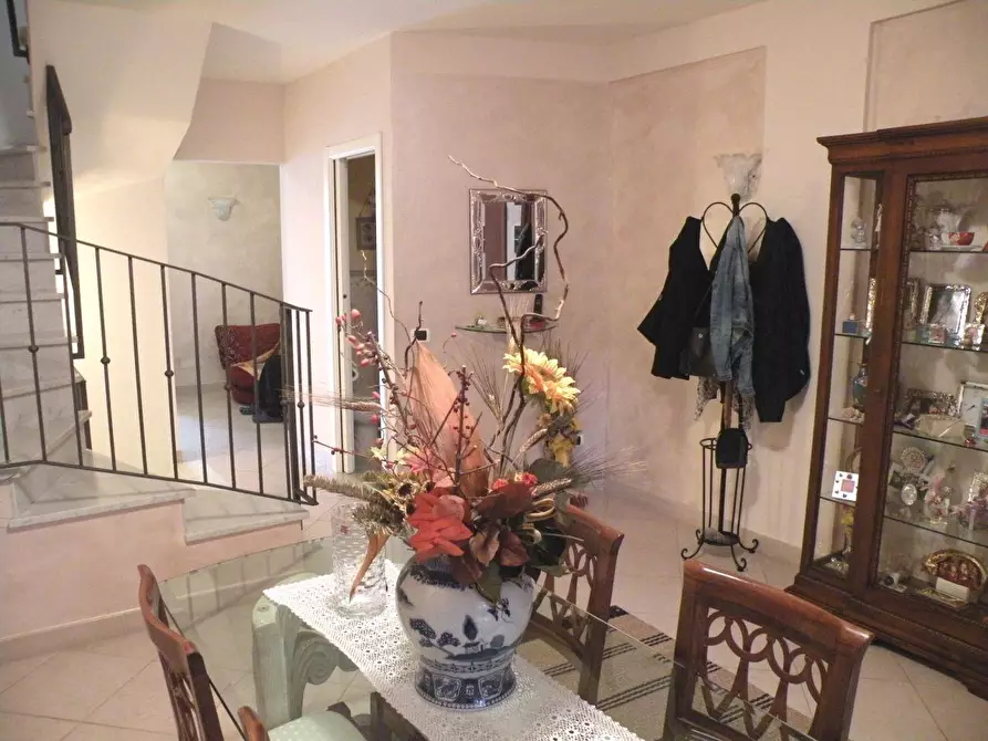 Immagine 3 di Villetta a schiera in vendita  a Massa