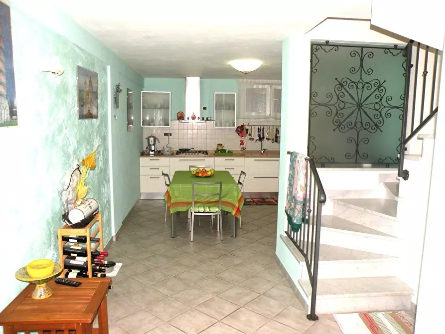 Immagine 12 di Villetta a schiera in vendita  a Massa