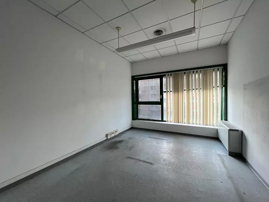 Immagine 12 di Ufficio in vendita  a Empoli