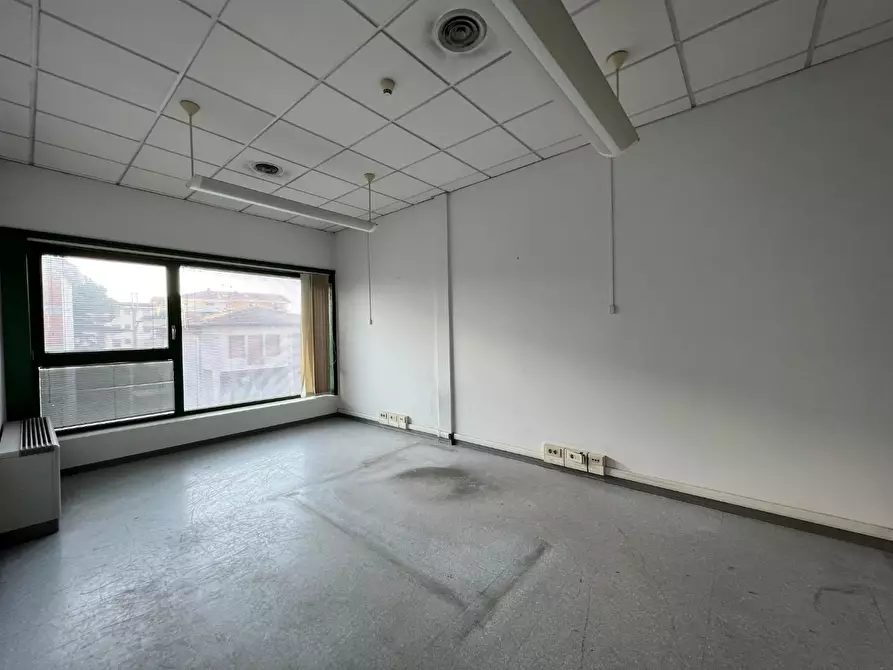 Immagine 16 di Ufficio in vendita  a Empoli