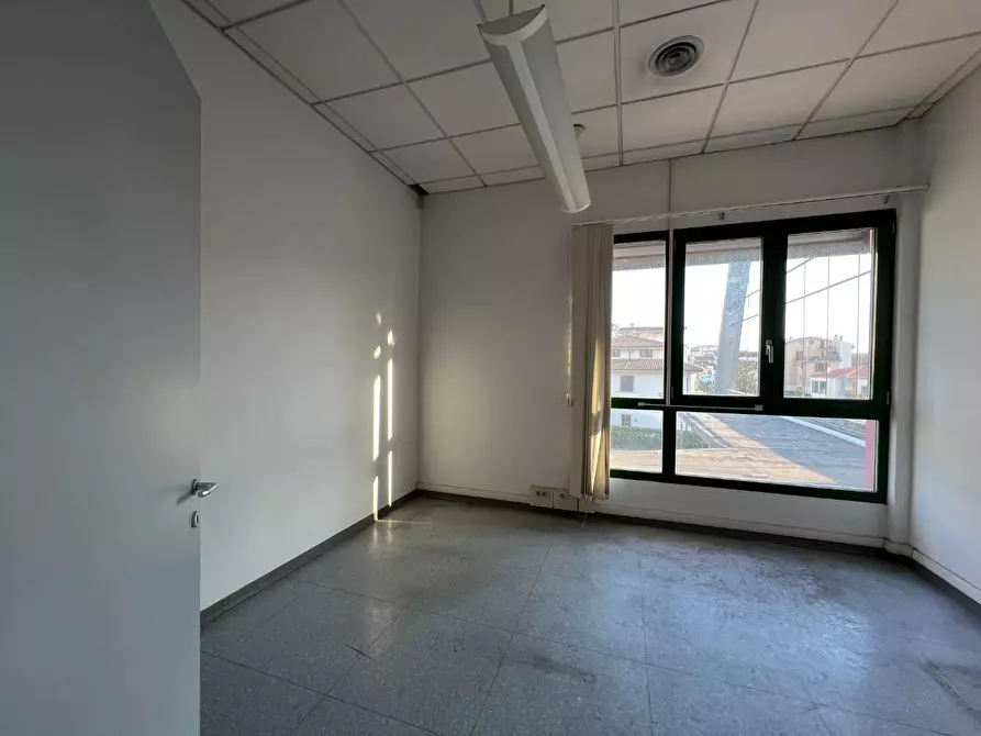 Immagine 20 di Ufficio in vendita  a Empoli