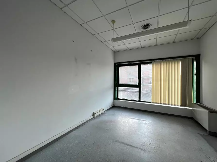 Immagine 17 di Ufficio in vendita  a Empoli