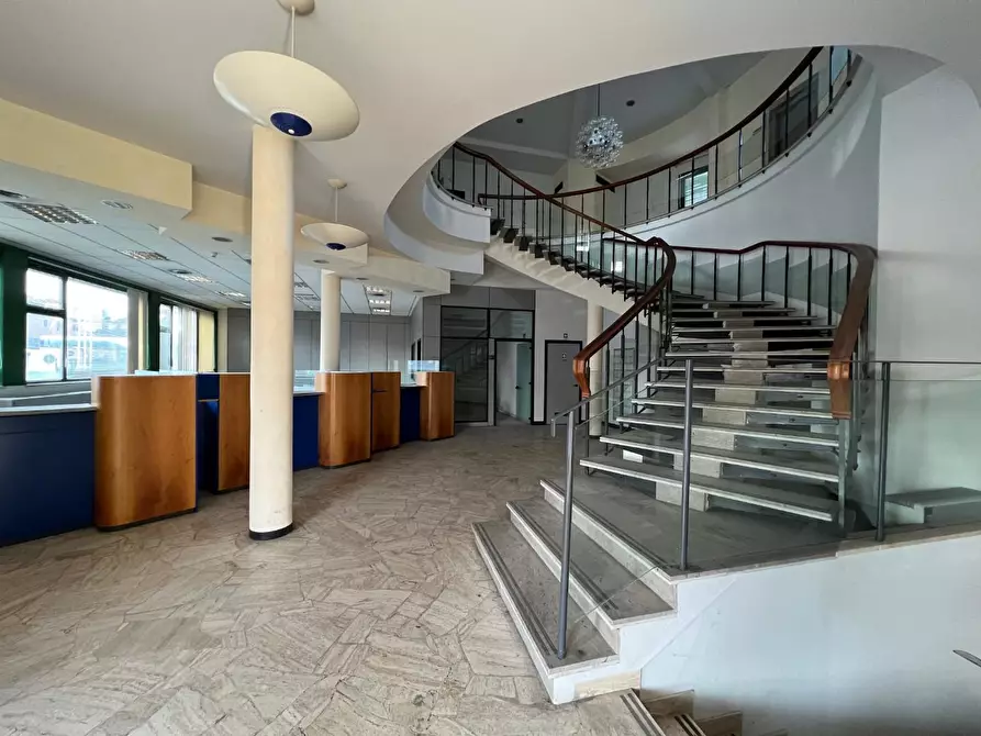 Immagine 8 di Ufficio in vendita  a Empoli