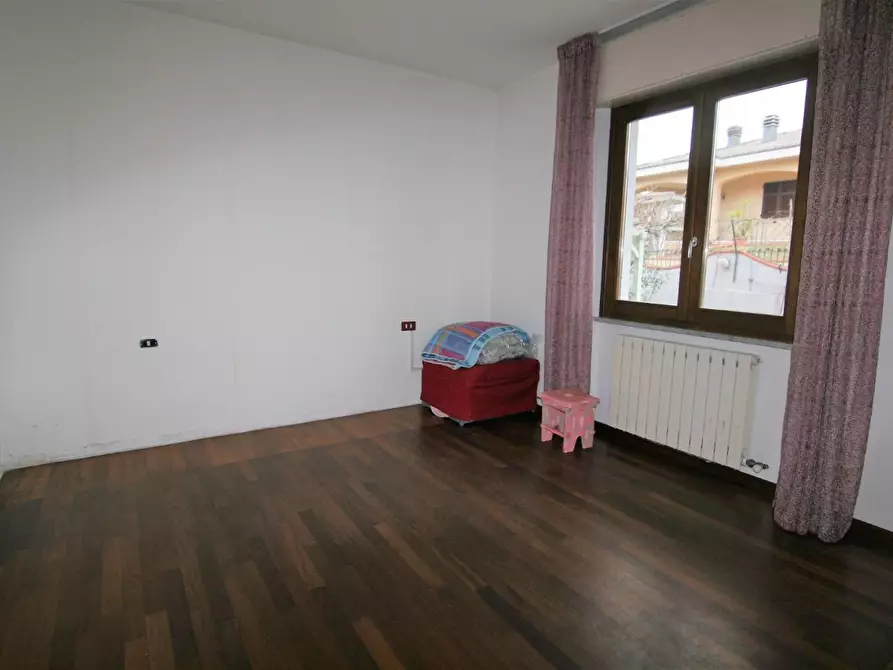 Immagine 11 di Porzione di casa in vendita  a Ortonovo