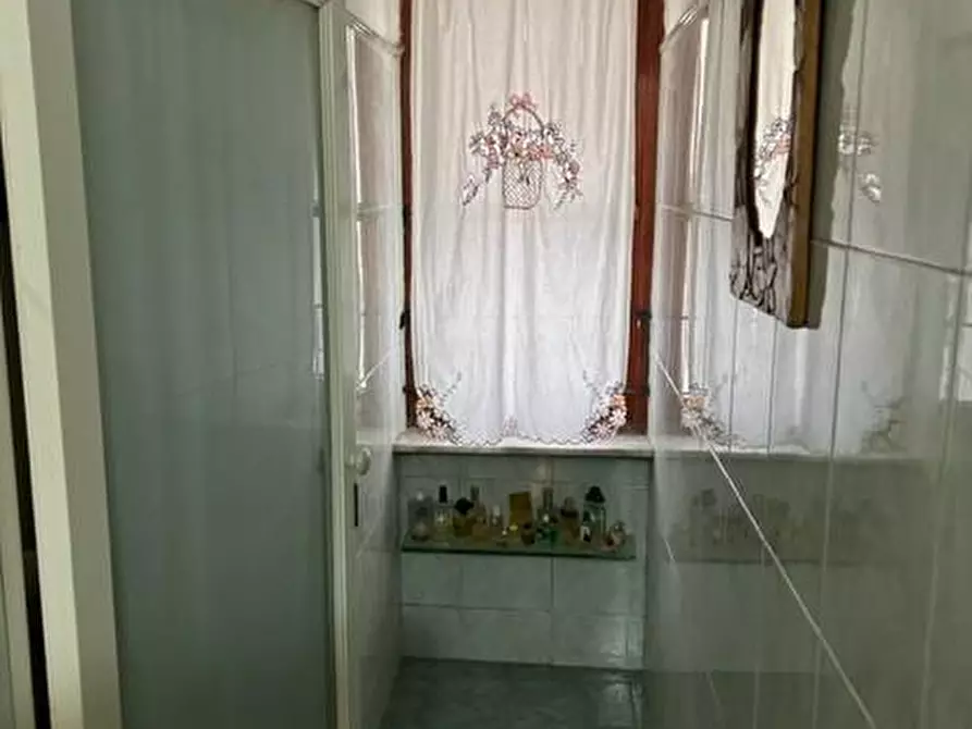 Immagine 5 di Appartamento in vendita  a Siena