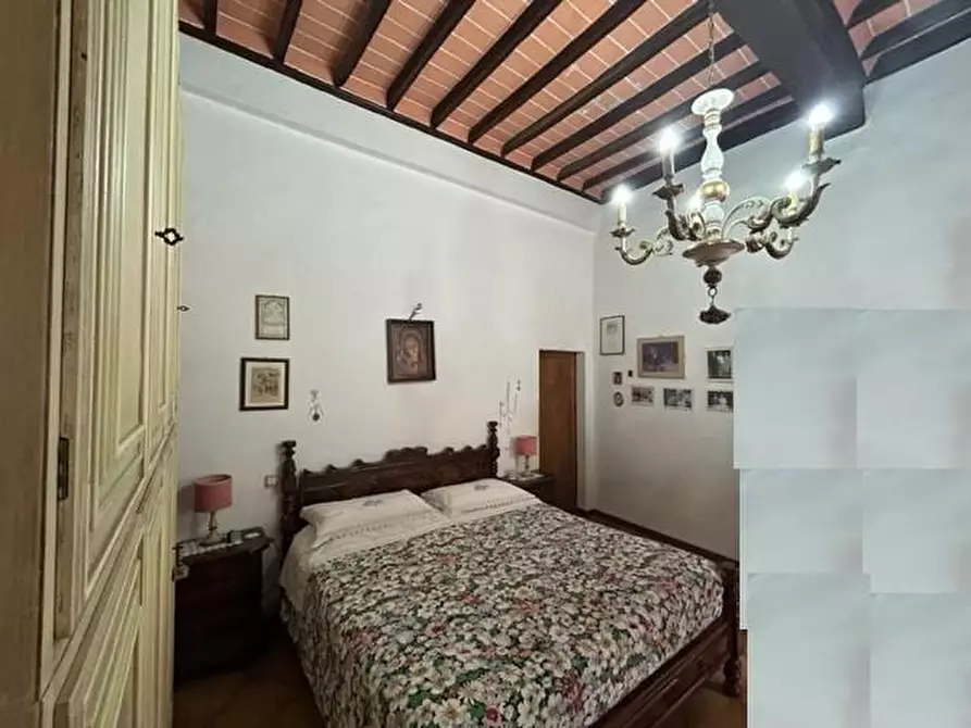 Immagine 2 di Appartamento in vendita  a Siena