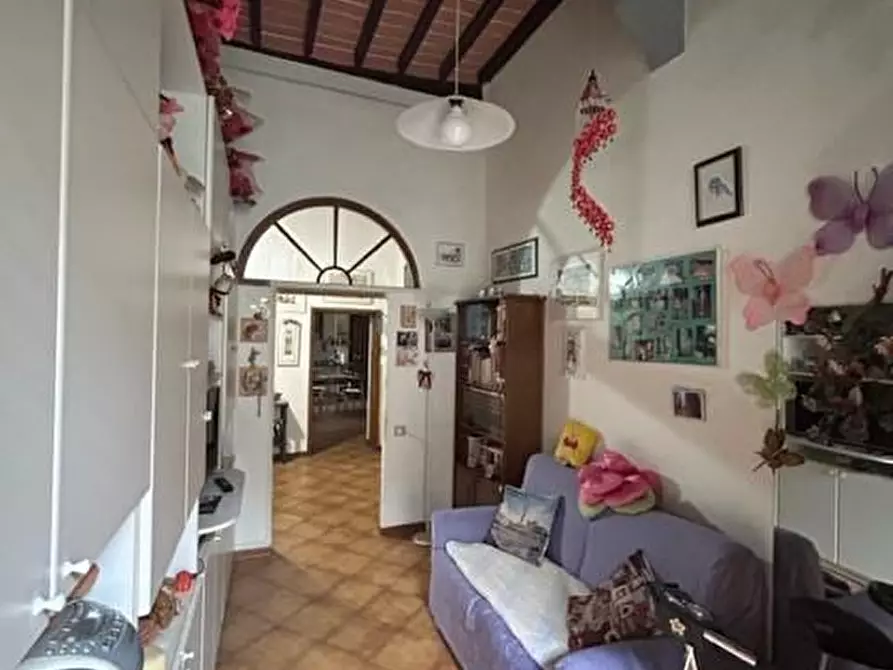 Immagine 11 di Appartamento in vendita  a Siena