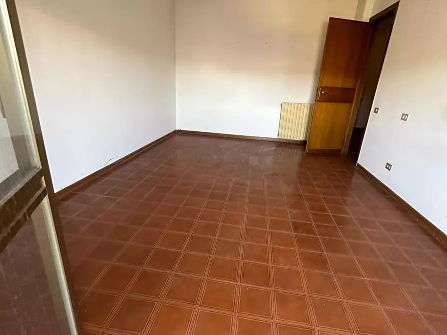 Immagine 18 di Villetta a schiera in vendita  a Massa