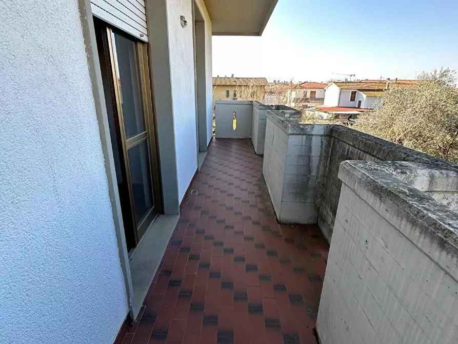 Immagine 16 di Villetta a schiera in vendita  a Massa