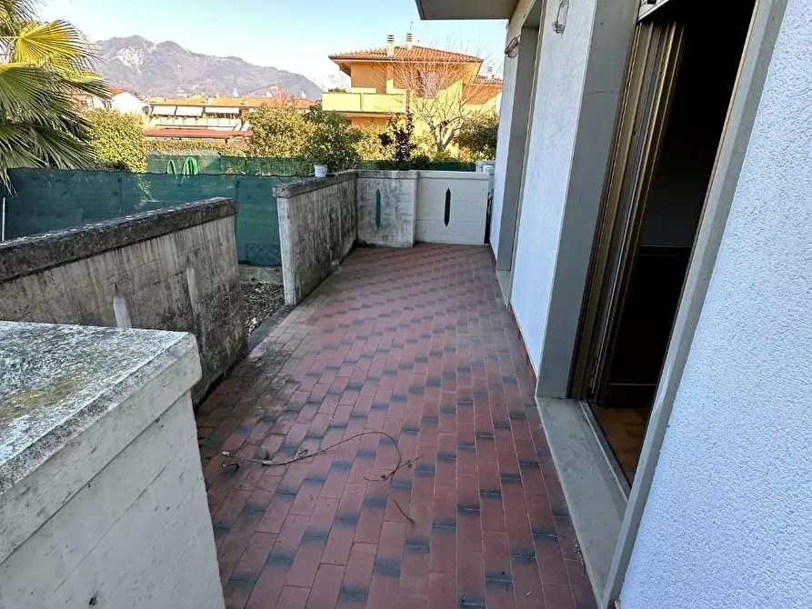 Immagine 13 di Villetta a schiera in vendita  a Massa