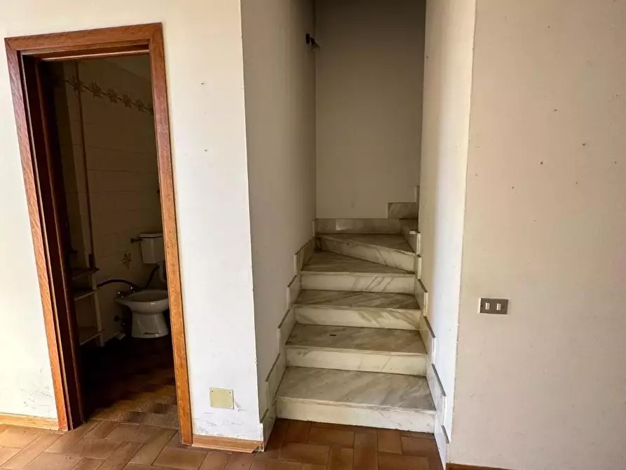 Immagine 6 di Villetta a schiera in vendita  a Massa