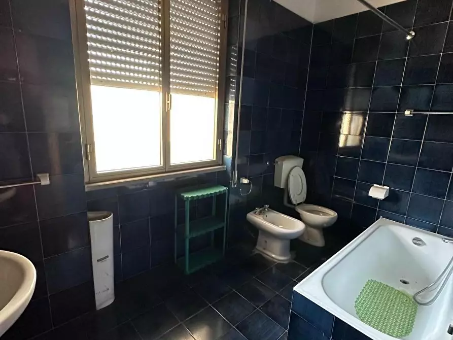 Immagine 23 di Villetta a schiera in vendita  a Massa