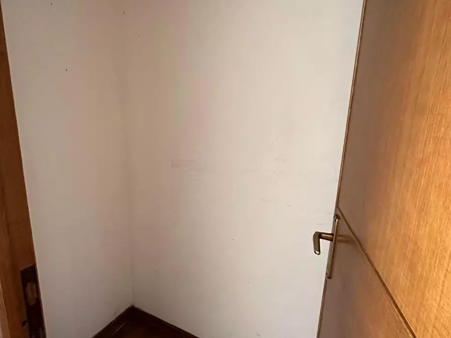 Immagine 9 di Villetta a schiera in vendita  a Massa