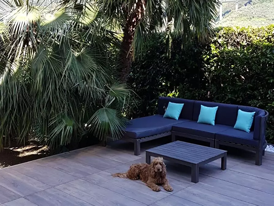 Immagine 2 di Casa bifamiliare in vendita  a Massarosa