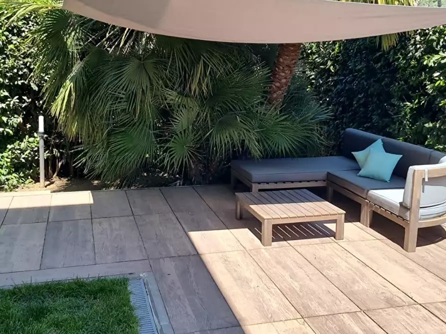 Immagine 9 di Casa bifamiliare in vendita  a Massarosa