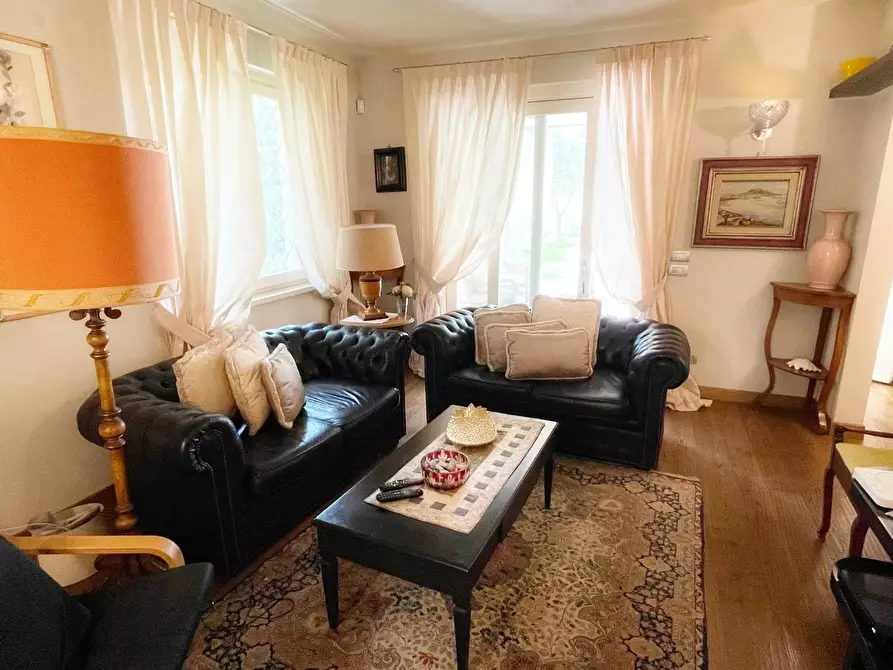Immagine 6 di Villa in affitto  a Forte Dei Marmi