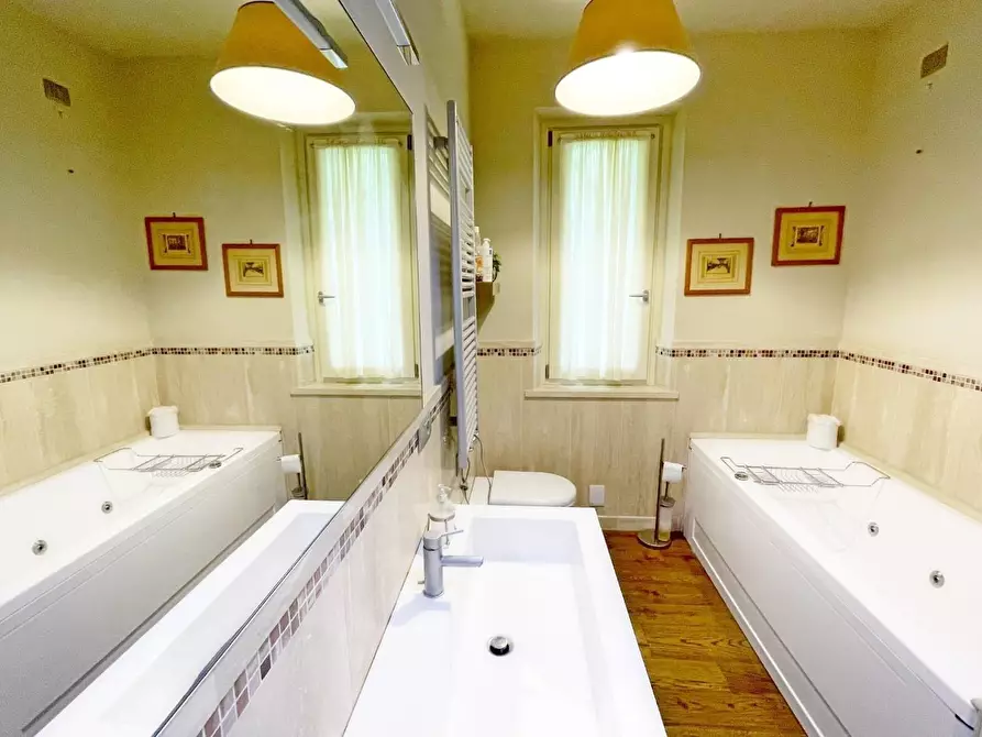 Immagine 10 di Villa in affitto  a Forte Dei Marmi