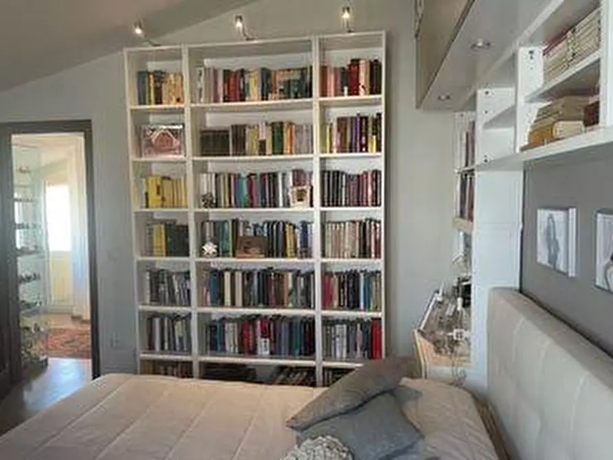 Immagine 15 di Casa bifamiliare in vendita  a Viareggio