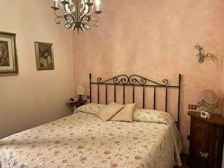 Immagine 10 di Casa bifamiliare in vendita  a Viareggio