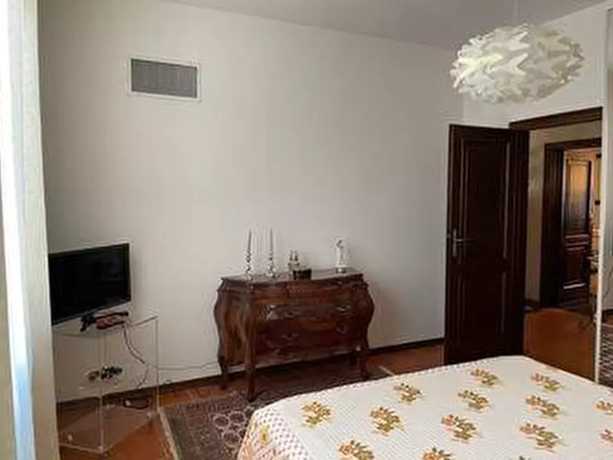 Immagine 28 di Casa bifamiliare in vendita  a Viareggio