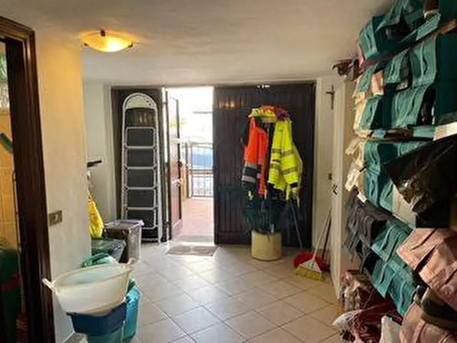 Immagine 17 di Casa bifamiliare in vendita  a Viareggio