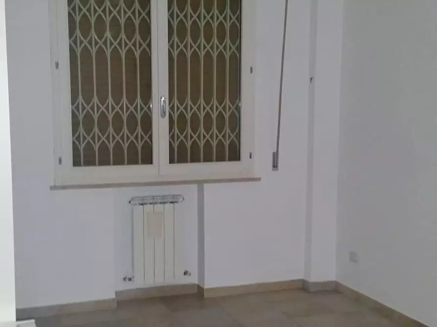 Immagine 18 di Appartamento in vendita  a Siena