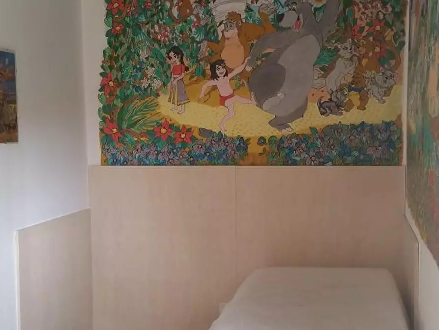 Immagine 11 di Appartamento in vendita  a Siena