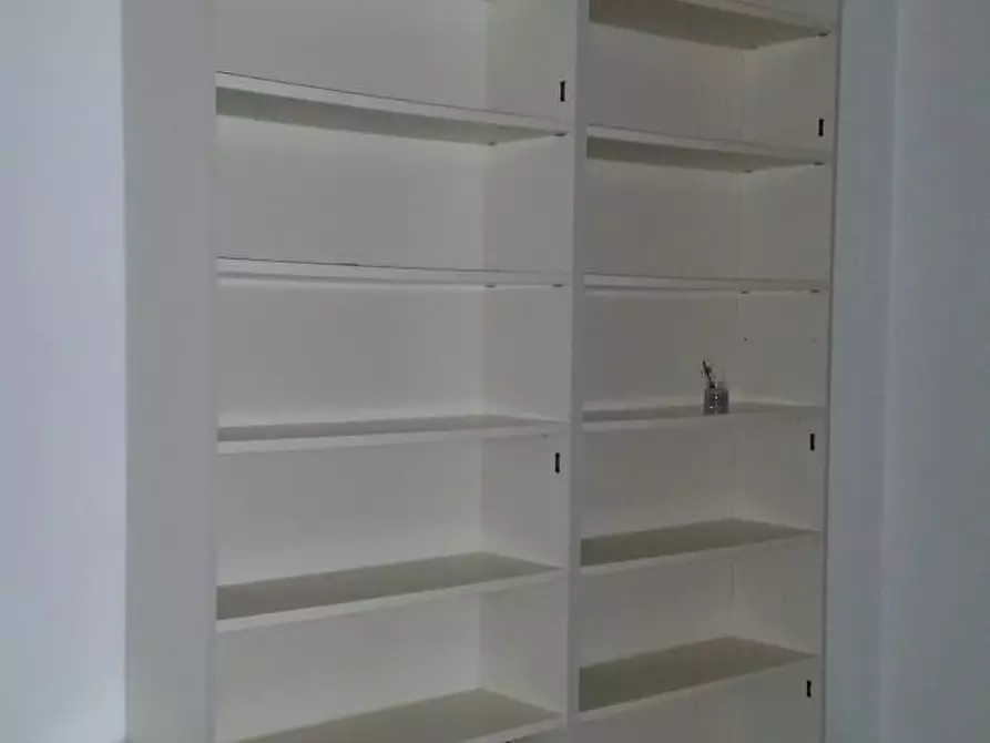 Immagine 16 di Appartamento in vendita  a Siena