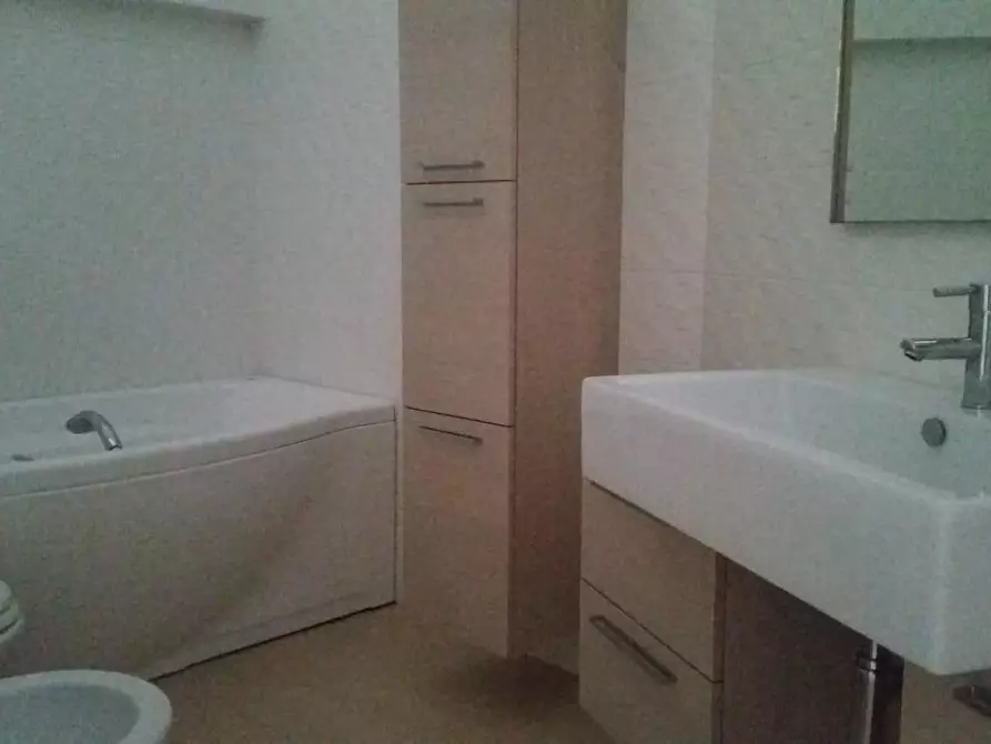 Immagine 24 di Appartamento in vendita  a Siena