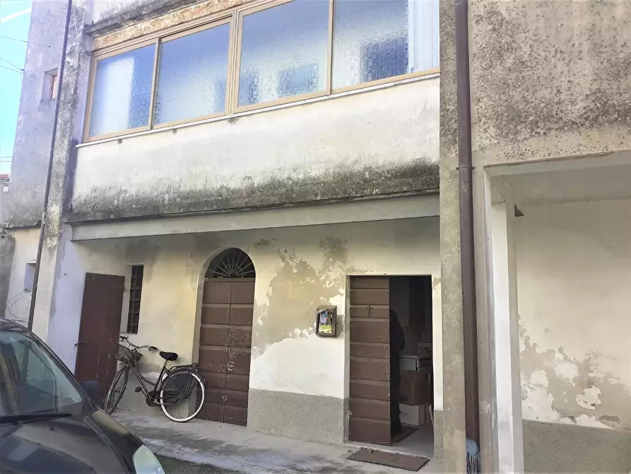 Immagine 11 di Casa indipendente in vendita  a Massa