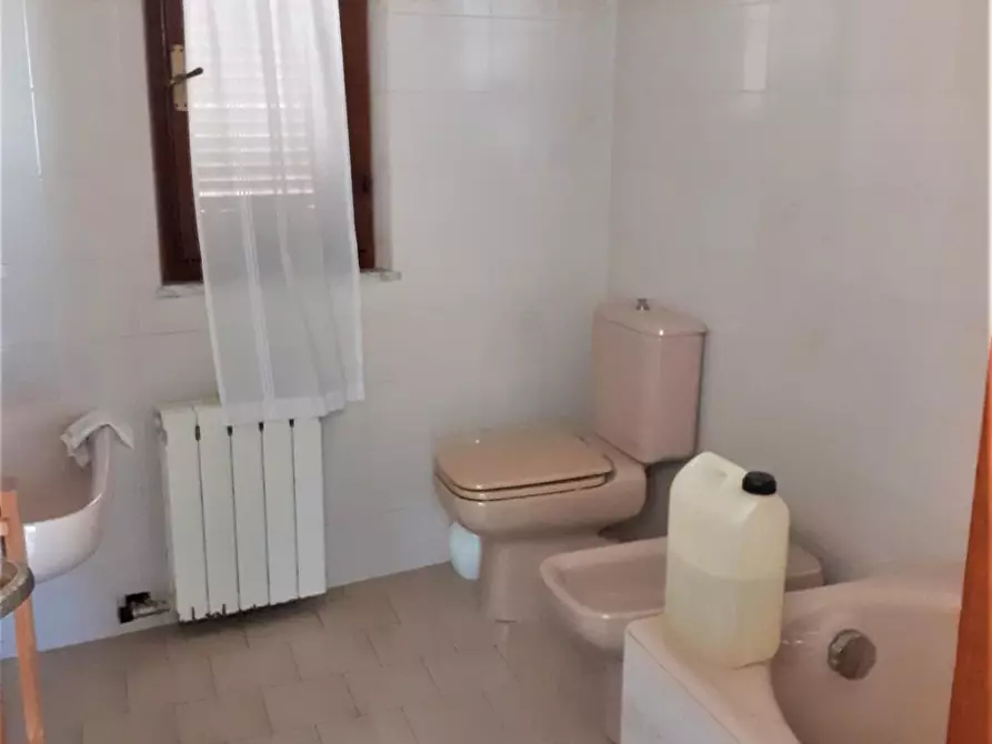 Immagine 8 di Casa indipendente in vendita  a Massa