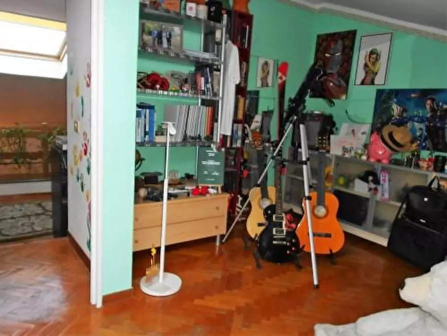 Immagine 16 di Porzione di casa in vendita  a Massa