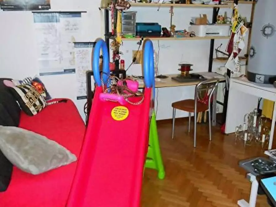 Immagine 19 di Porzione di casa in vendita  a Massa