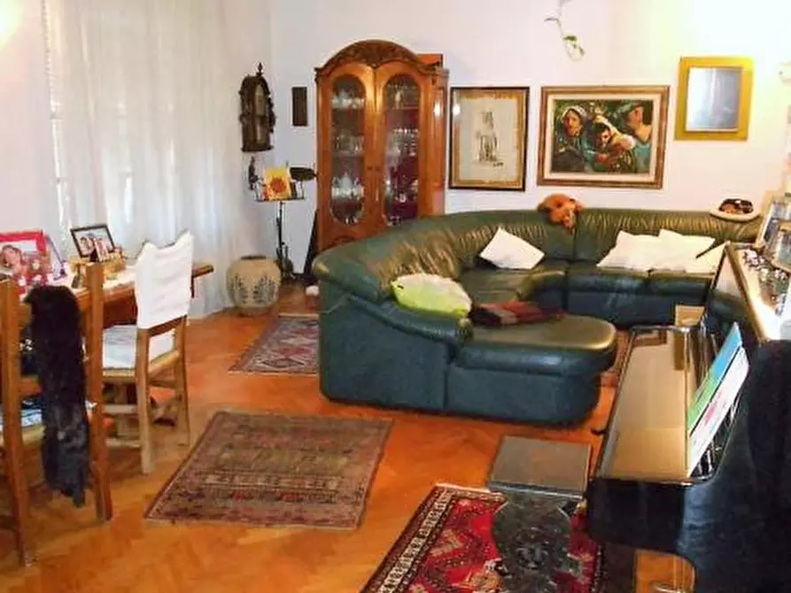 Immagine 6 di Porzione di casa in vendita  a Massa