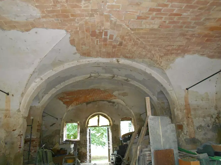 Immagine 42 di Casa colonica in vendita  a Fauglia