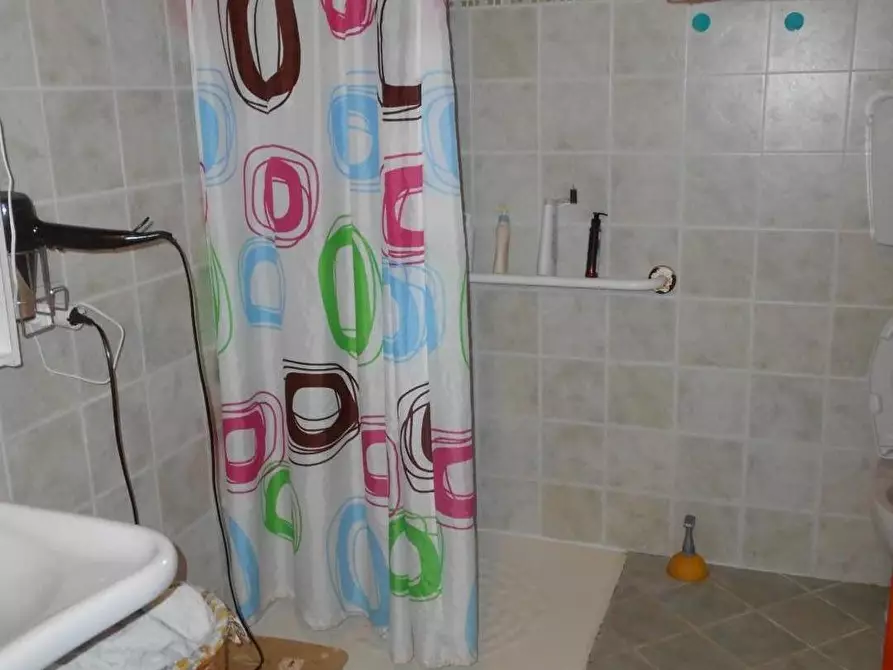 Immagine 34 di Casa colonica in vendita  a Fauglia