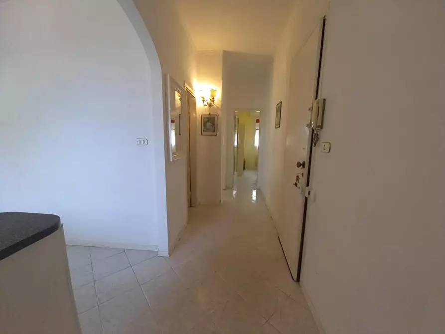 Immagine 8 di Appartamento in affitto  a Camaiore