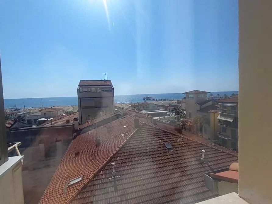 Immagine 25 di Appartamento in affitto  a Camaiore