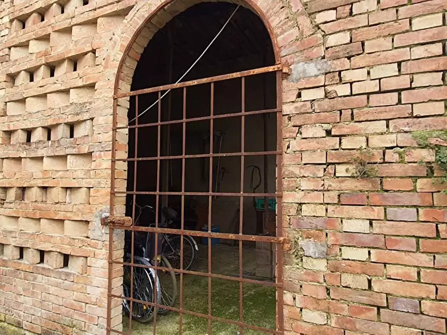 Immagine 18 di Deposito in vendita  a Capannoli