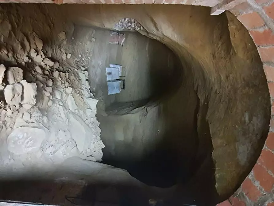 Immagine 20 di Deposito in vendita  a Capannoli