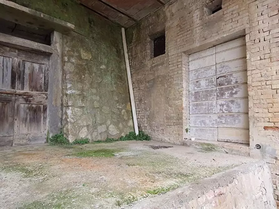 Immagine 13 di Deposito in vendita  a Capannoli