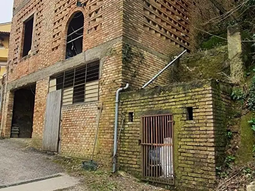 Immagine 4 di Deposito in vendita  a Capannoli