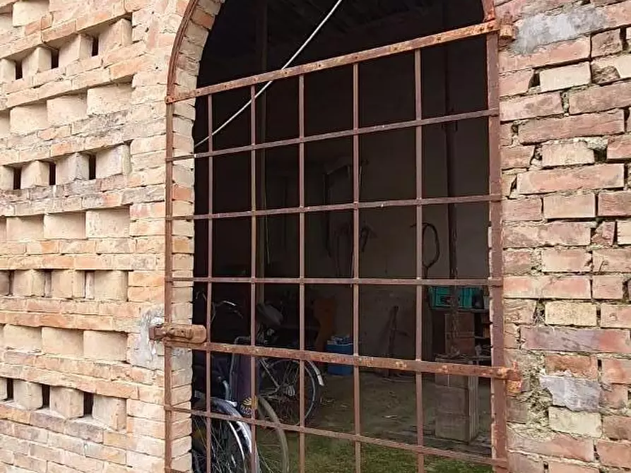 Immagine 17 di Deposito in vendita  a Capannoli