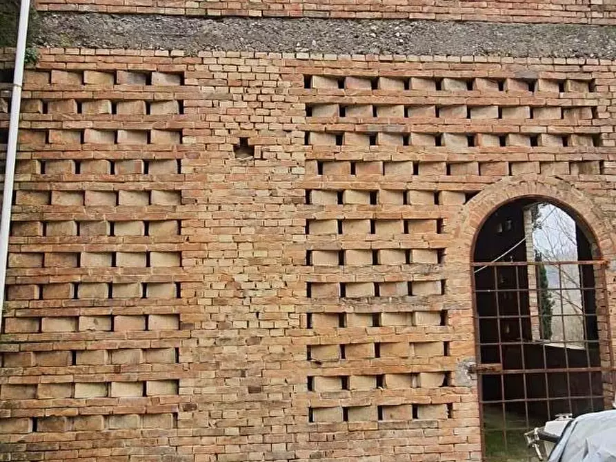 Immagine 16 di Deposito in vendita  a Capannoli